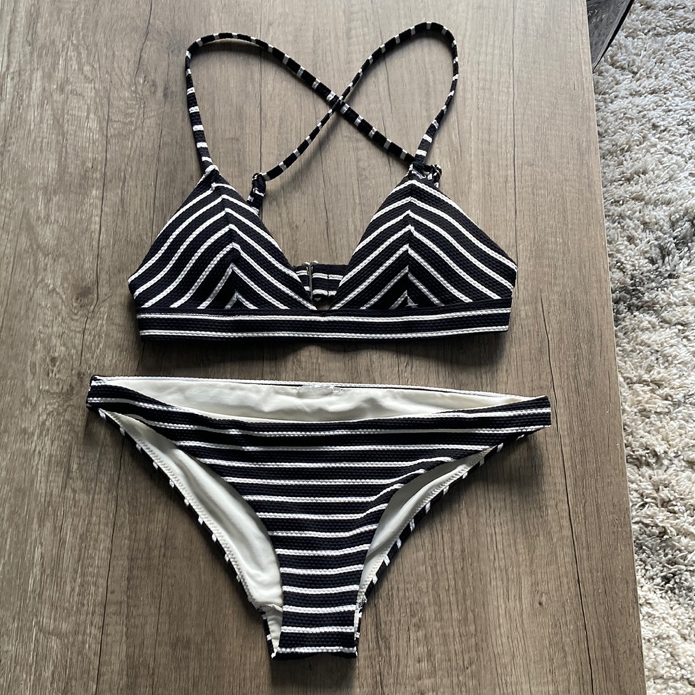 .H&M BIKINI set navy blue XS- good condition